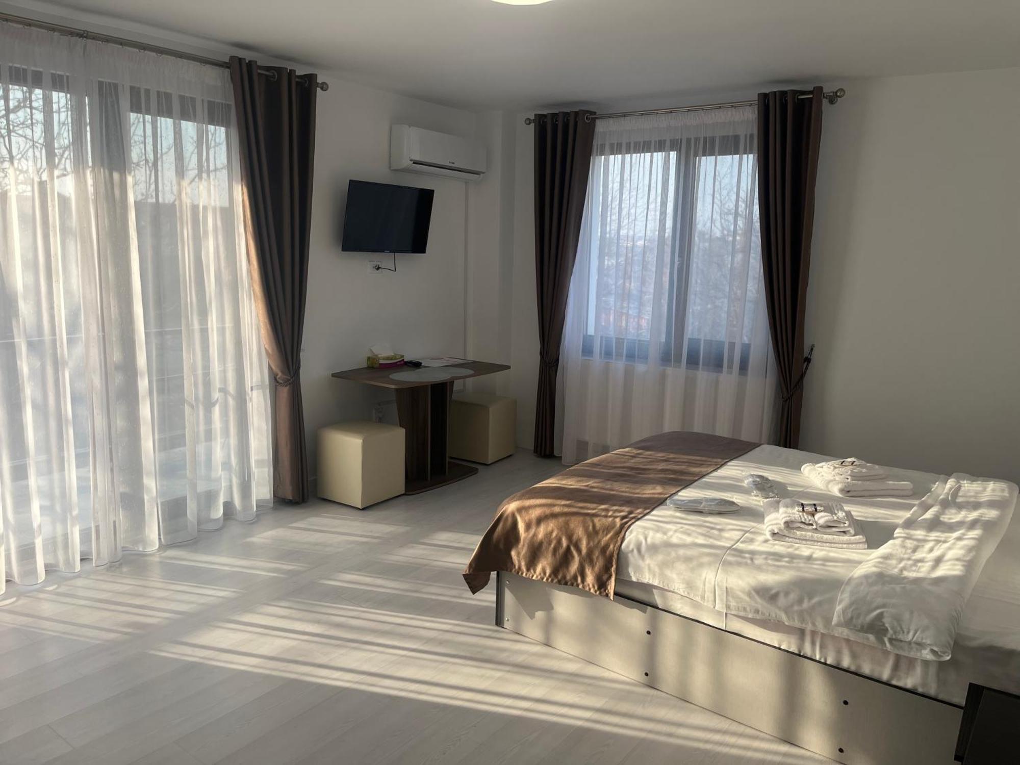 Hotel Palas Grand View Iasi Buitenkant foto