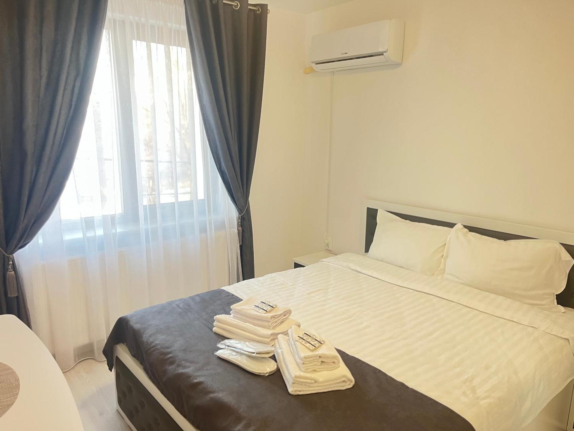Hotel Palas Grand View Iasi Buitenkant foto