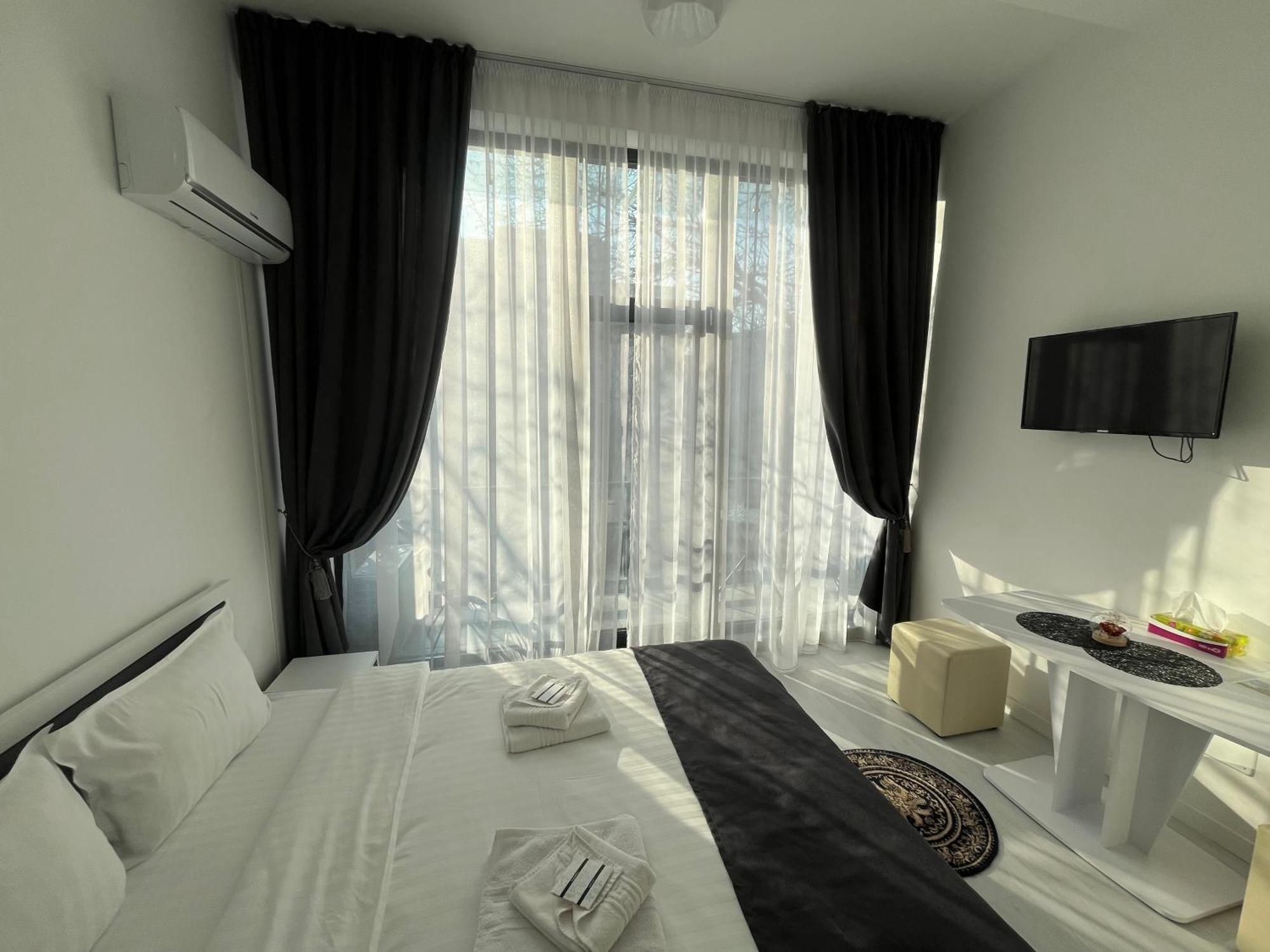 Hotel Palas Grand View Iasi Buitenkant foto