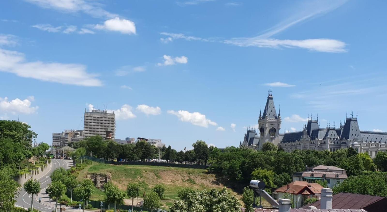 Hotel Palas Grand View Iasi Buitenkant foto