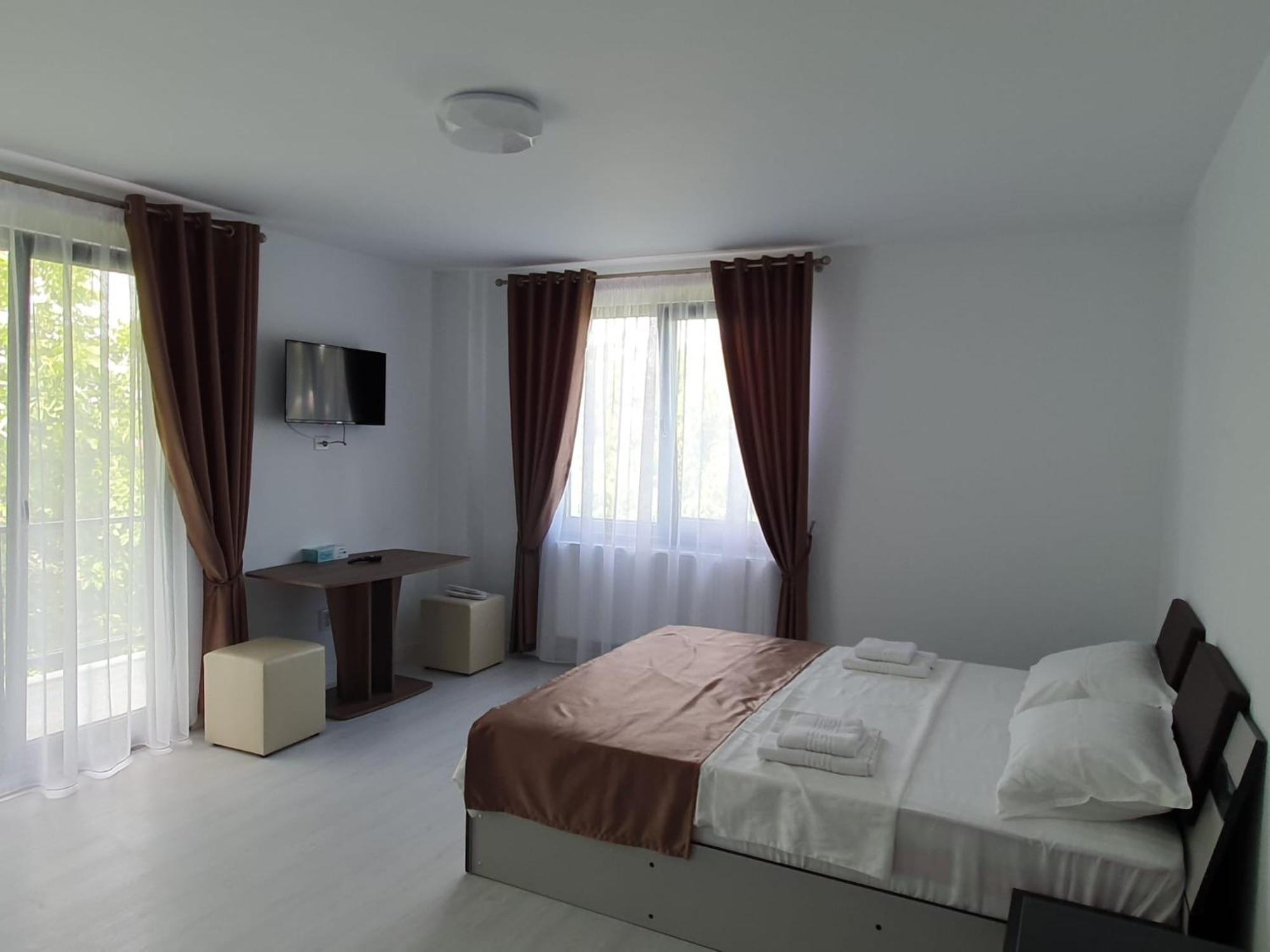 Hotel Palas Grand View Iasi Buitenkant foto
